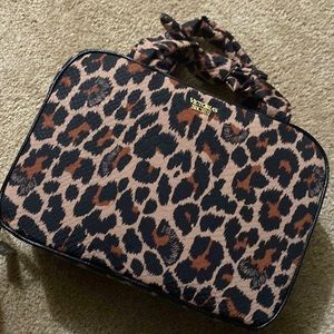 Victoria Secret traveling bag NWT